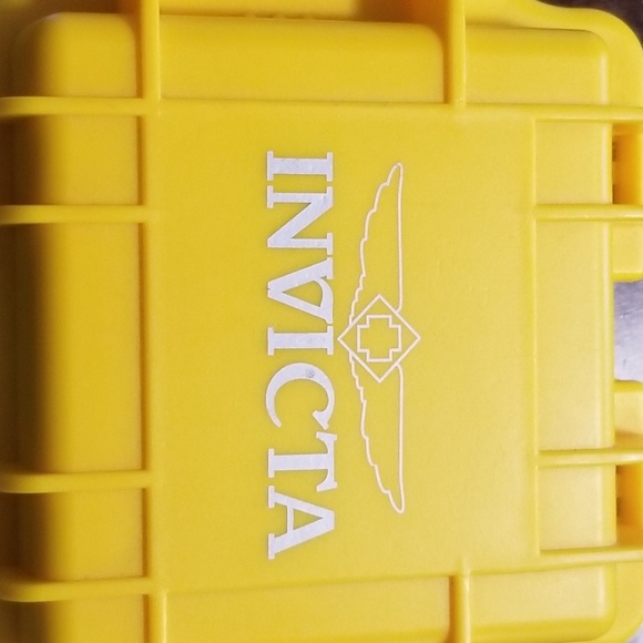 Invicta watch with case - Picture 2 of 7